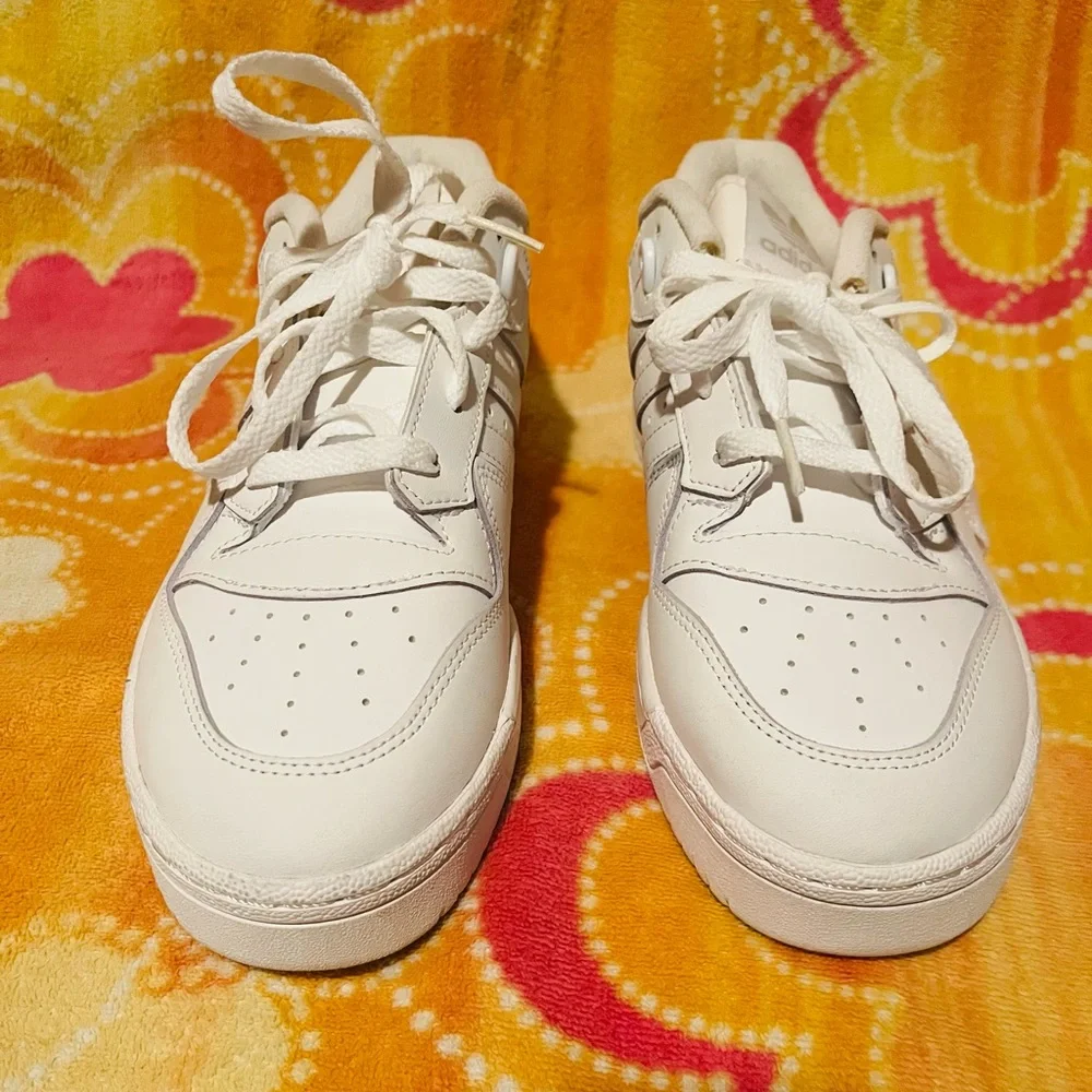 Adidas Rivalry Low shoe - Picture 5 of 6